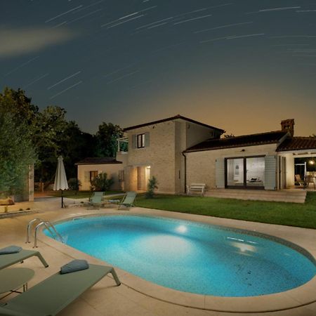 Luxury Villa In Istria - 9,000 Sqm Private Estate With Pool & Sauna, 15 Min To Sea, Near Fazana, 3 Bedrooms Juršići Exterior foto