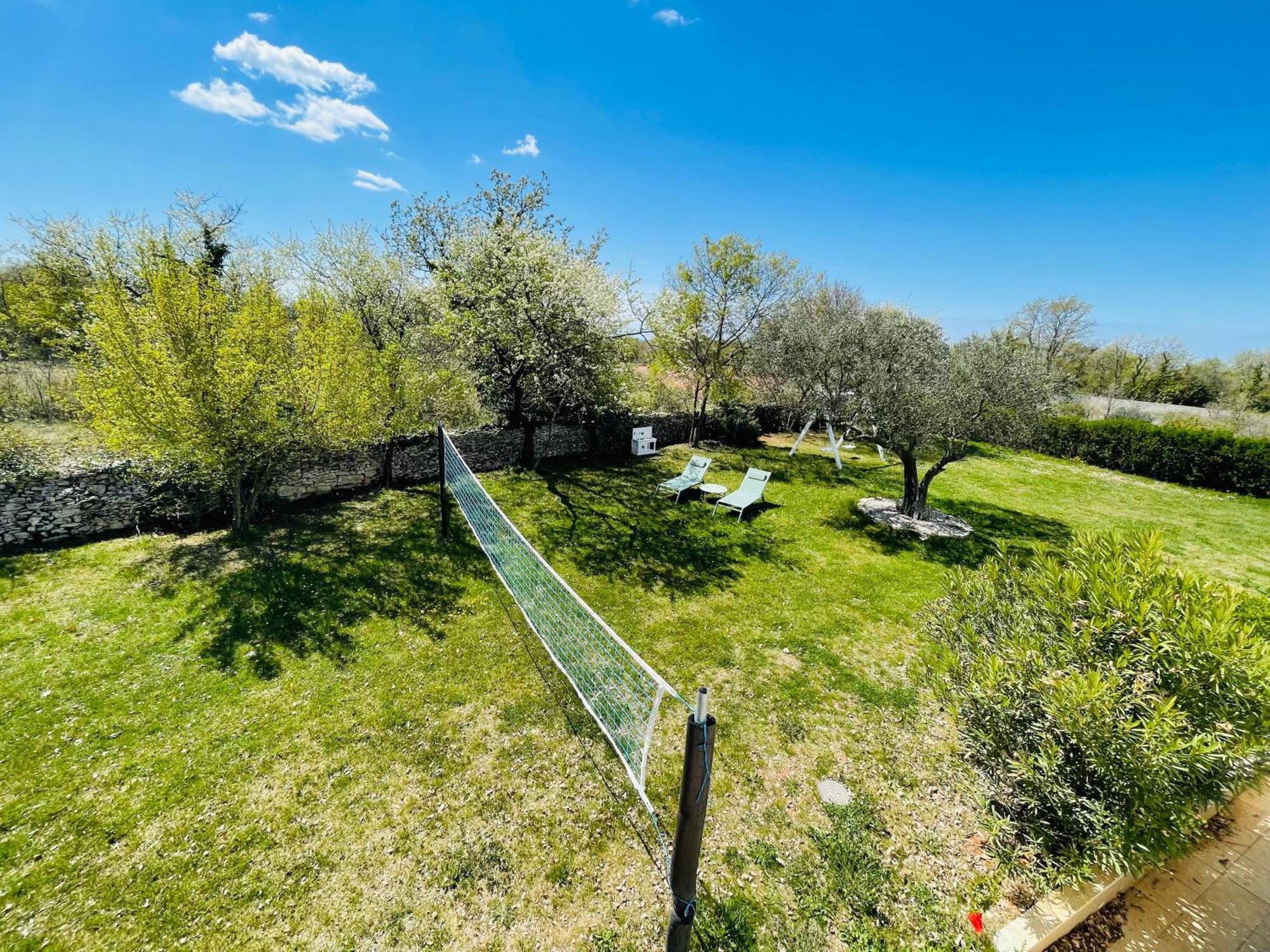 Luxury Villa In Istria - 9,000 Sqm Private Estate With Pool & Sauna, 15 Min To Sea, Near Fazana, 3 Bedrooms Juršići Exterior foto